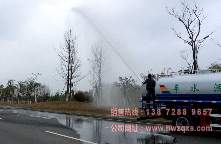 東風153 12噸灑水車綠化高炮實拍圖片.jpg